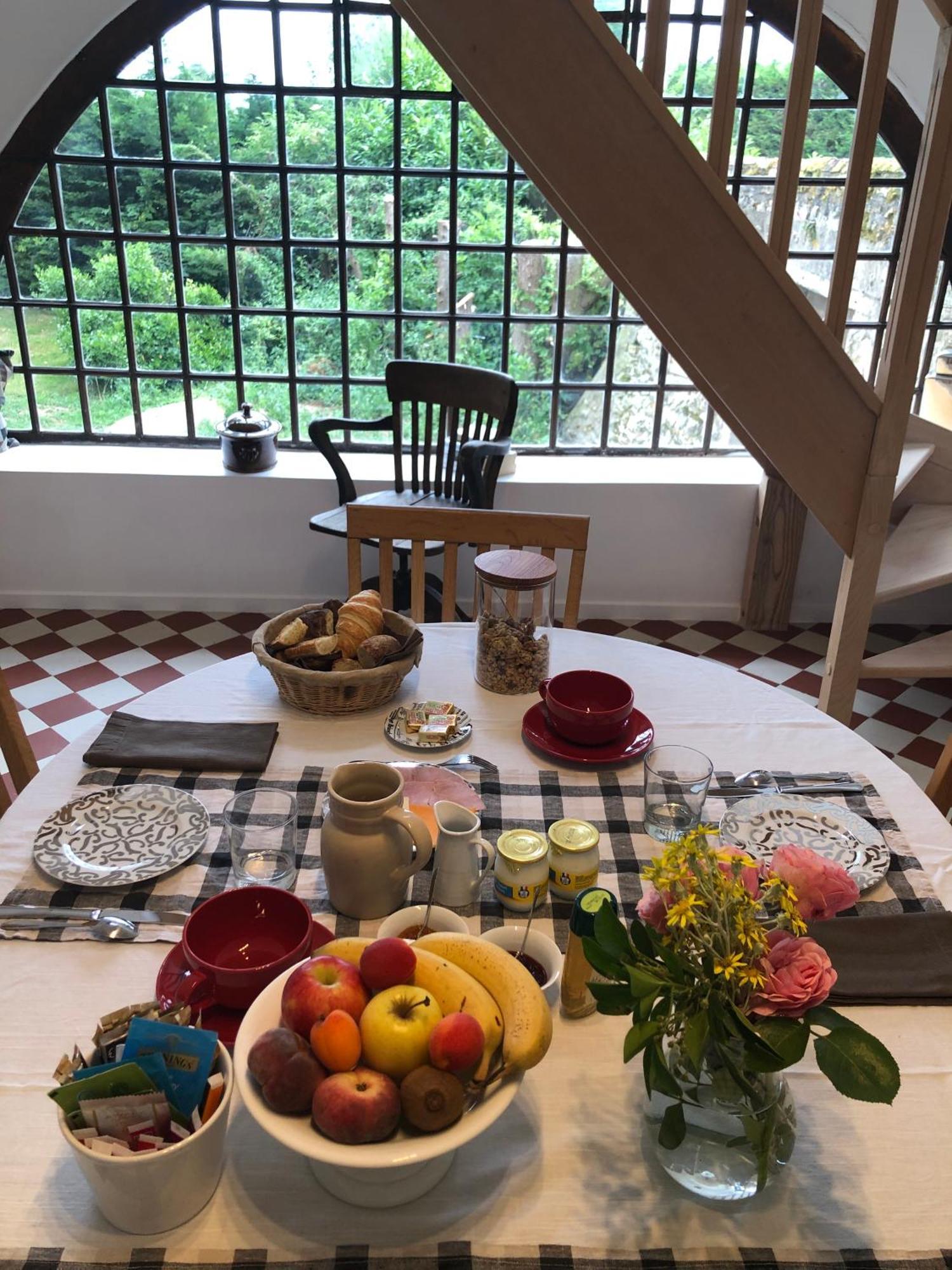 Les Chambres De Mont St Sebastien Soignolles-en-Brie Bagian luar foto